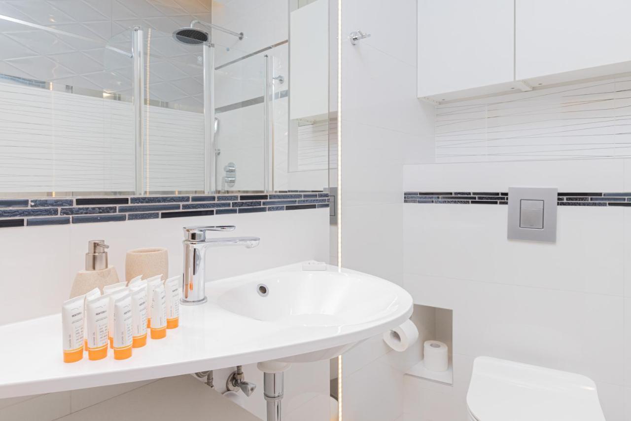 Batorego 7 Gdynia Apartments By Noclegi Renters Extérieur photo